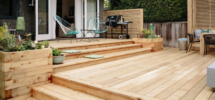 Cedar Decking in Hidden Hills, CA